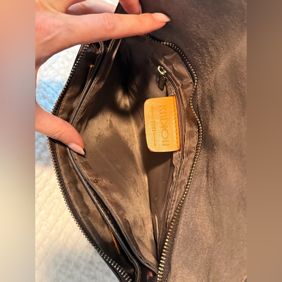 Kadiou Brown Patterned Clutch with Gold Chain Strap - Picture 5 of 8